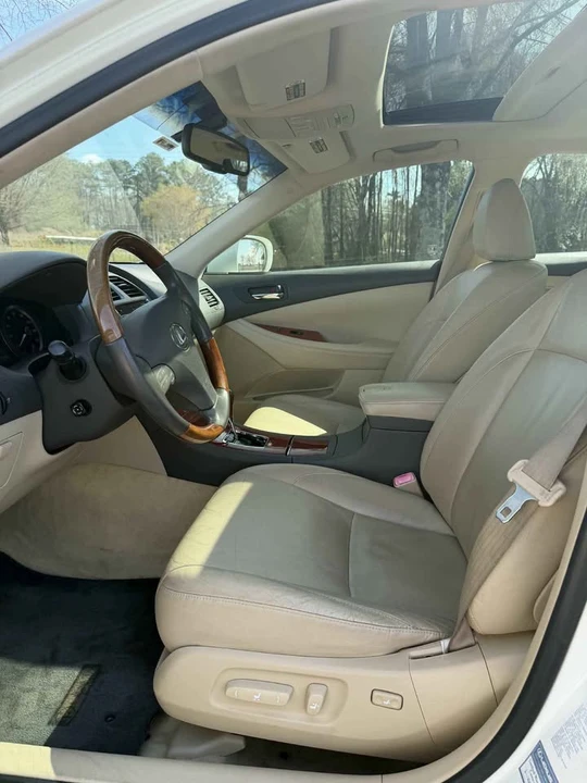 2007 Lexus ES 5th Gen - Image 11 of 14