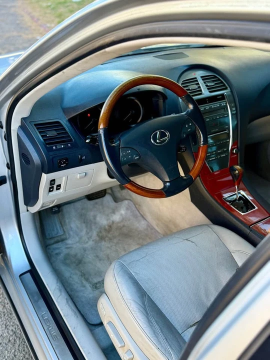 2007 Lexus ES 5th Gen - Image 6 of 14