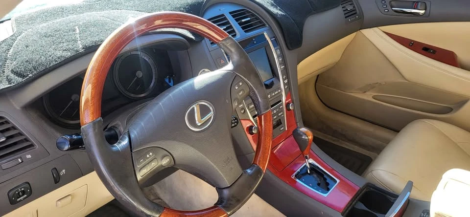 2007 Lexus ES 5th Gen - Image 8 of 9