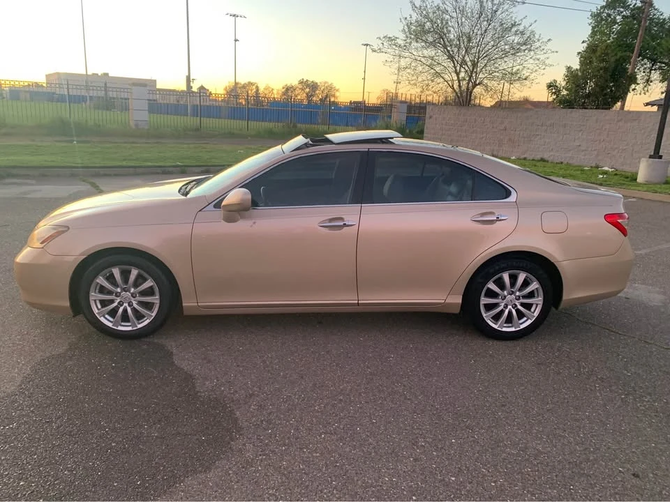 2007 Lexus ES 5th Gen - Image 2 of 14