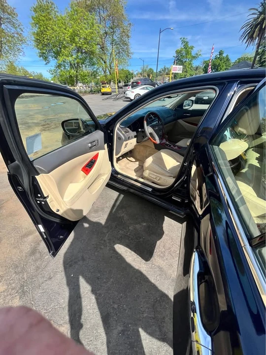 2007 Lexus ES 5th Gen - Image 9 of 13