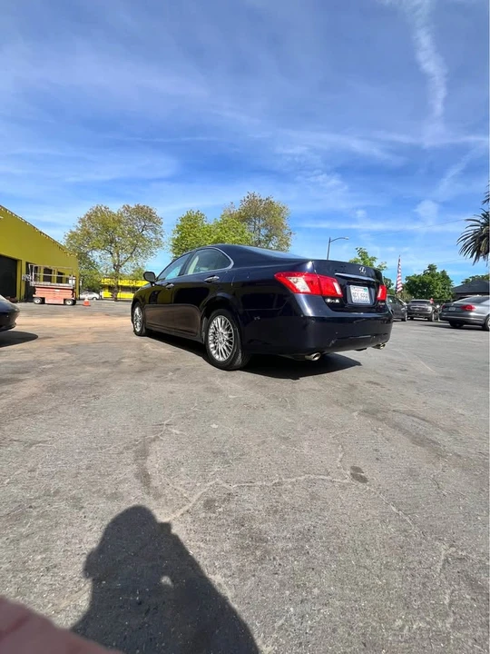 2007 Lexus ES 5th Gen - Image 4 of 13
