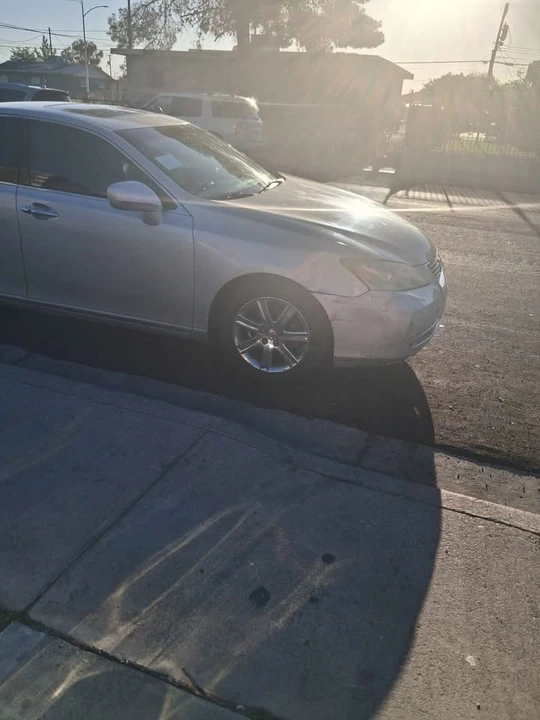 2007 Lexus ES 5th Gen - Image 2 of 3