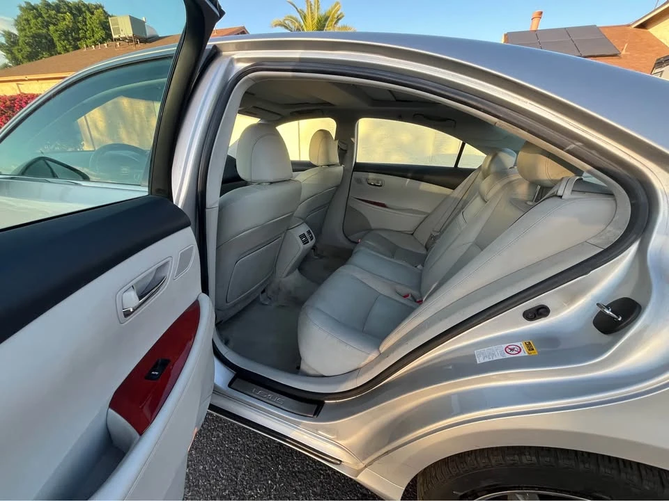 2007 Lexus ES 5th Gen - Image 9 of 13