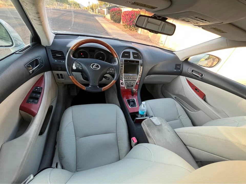2007 Lexus ES 5th Gen - Image 10 of 13