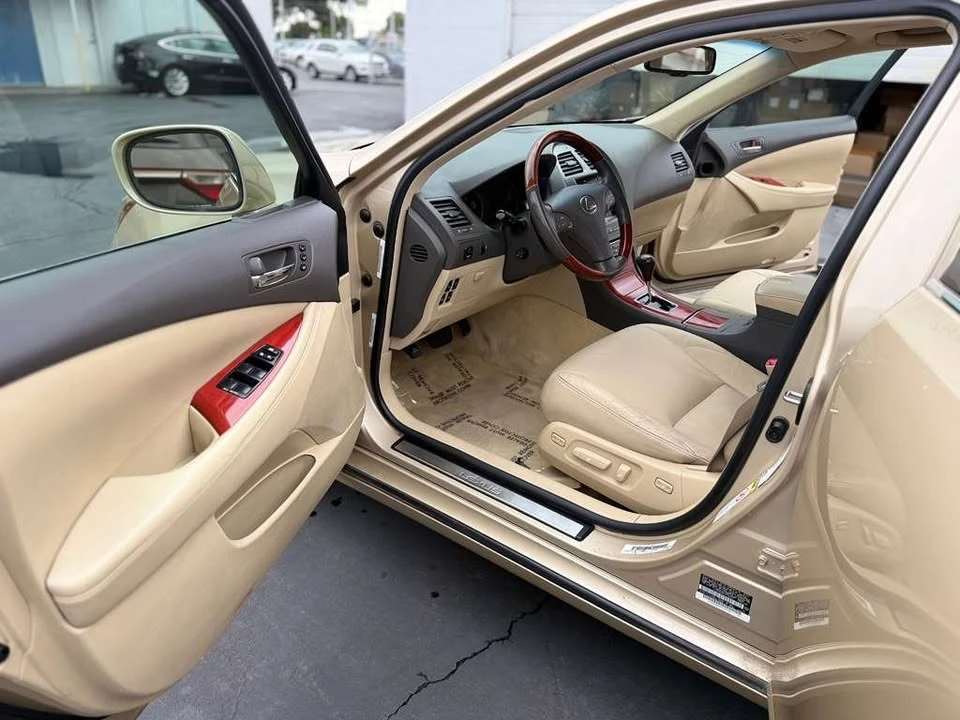 2007 Lexus ES 5th Gen - Image 9 of 18