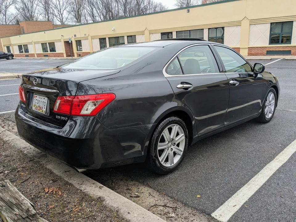 2007 Lexus ES 5th Gen - Image 9 of 21