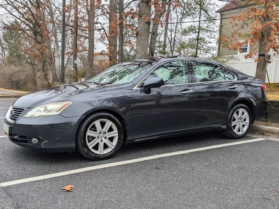 2007 Lexus ES 5th Gen - Image 10 of 21