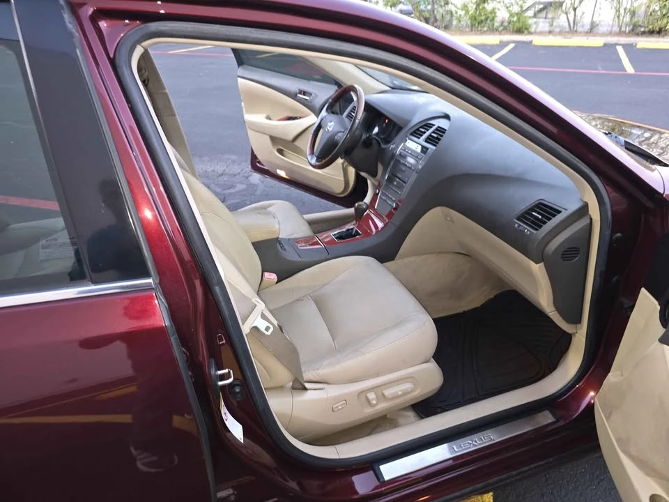 2007 Lexus ES 5th Gen - Image 12 of 15