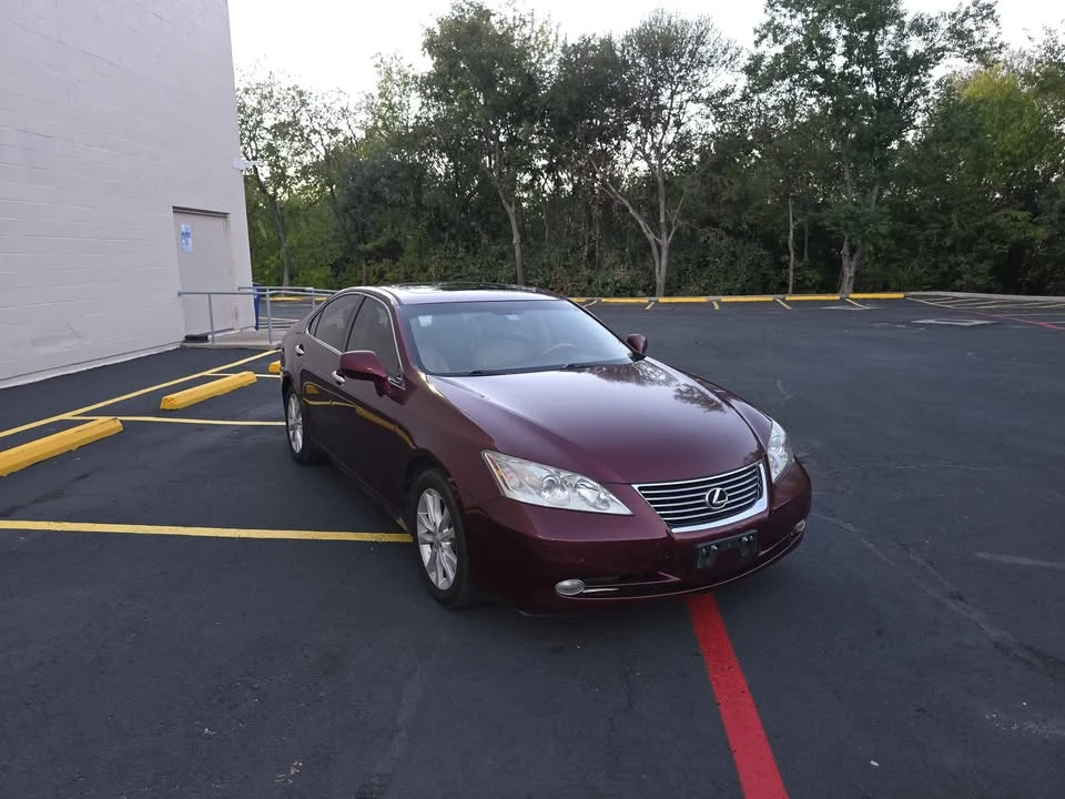 2007 Lexus ES 5th Gen - Image 2 of 15