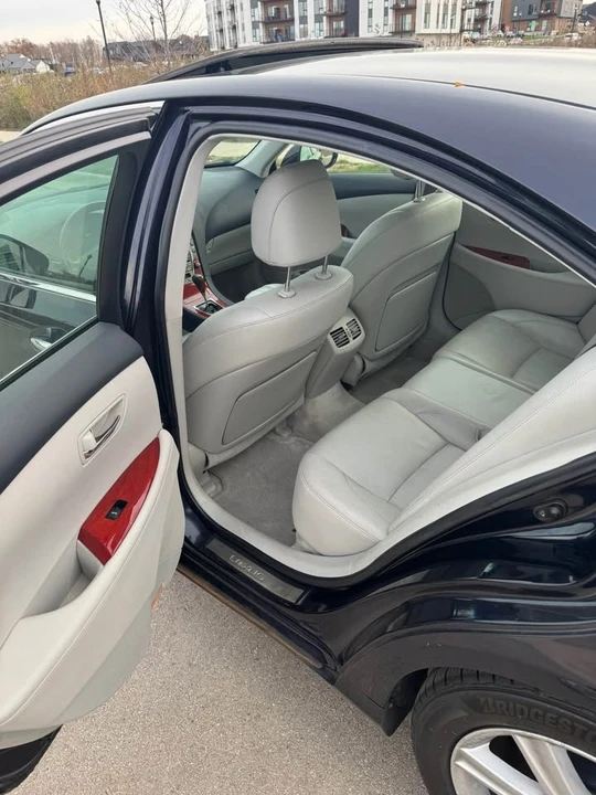 2007 Lexus ES 4th Gen - Image 12 of 14