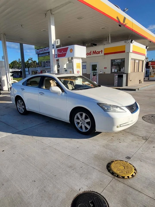 2007 Lexus ES 5th Gen - Image 3 of 4