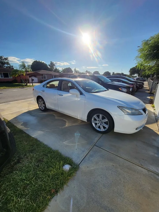2007 Lexus ES 5th Gen - Image 2 of 4
