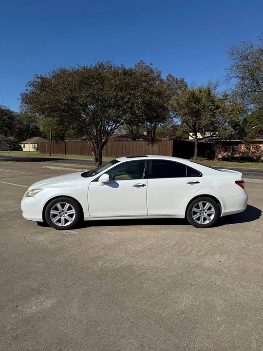 2007 Lexus ES 5th Gen - Image 2 of 15