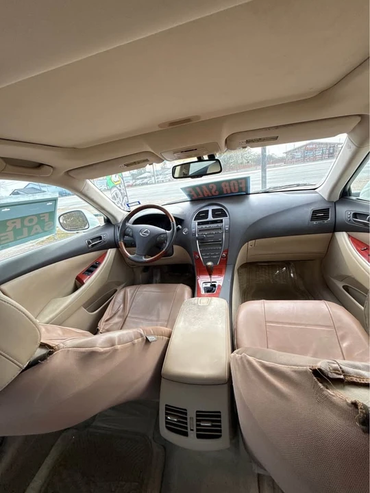 2007 Lexus ES 5th Gen - Image 12 of 15