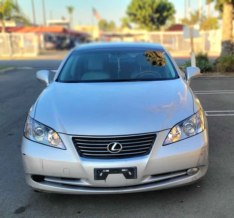 2007 Lexus ES 4th Gen - Image 2 of 18