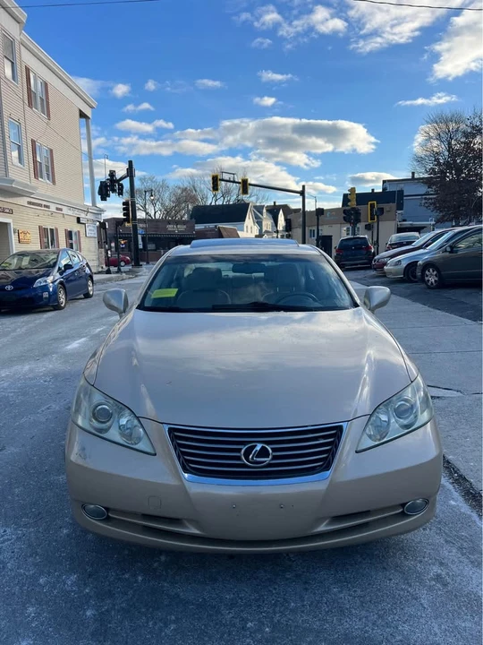 2007 Lexus ES 5th Gen - Image 2 of 13