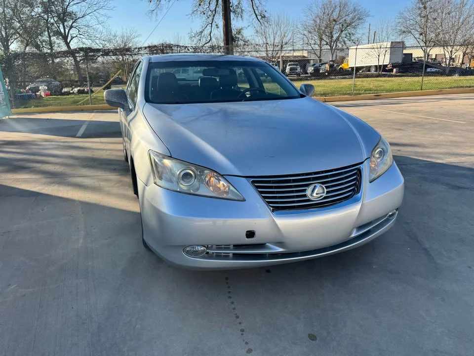 2007 Lexus ES 4th Gen - Image 2 of 20