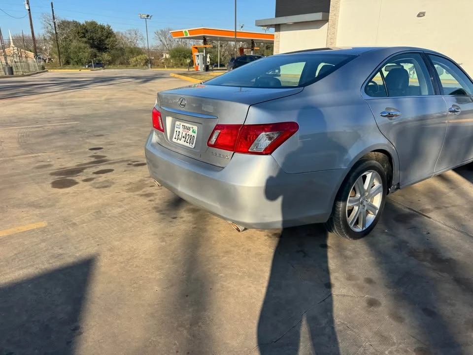 2007 Lexus ES 4th Gen - Image 9 of 20