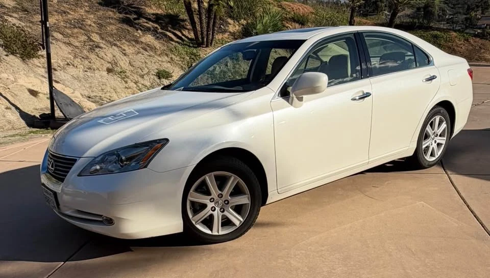 2007 Lexus ES 5th Gen - Image 3 of 10