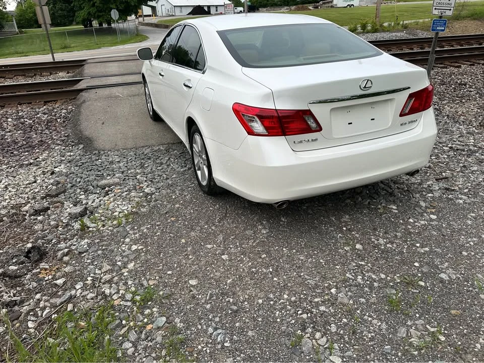 2007 Lexus ES 5th Gen - Image 9 of 14