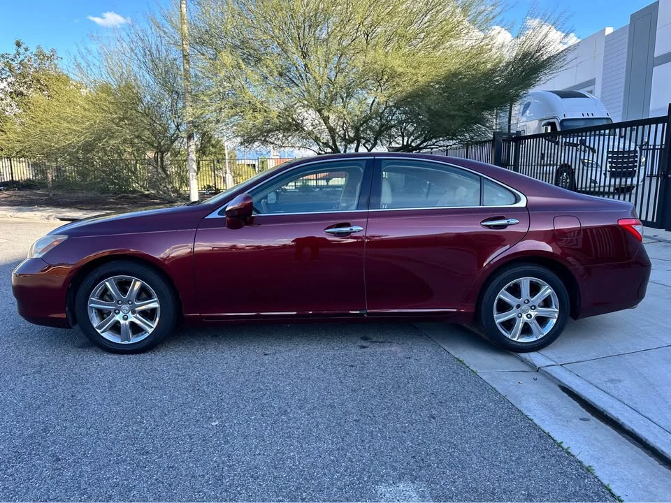 2007 Lexus ES 5th Gen - Image 4 of 13