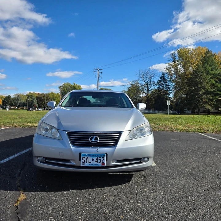 2007 Lexus ES 5th Gen - Image 2 of 7