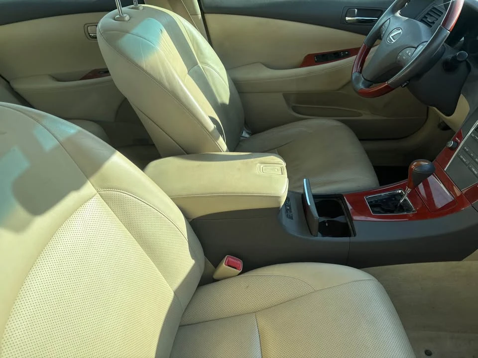 2007 Lexus ES 5th Gen - Image 4 of 8
