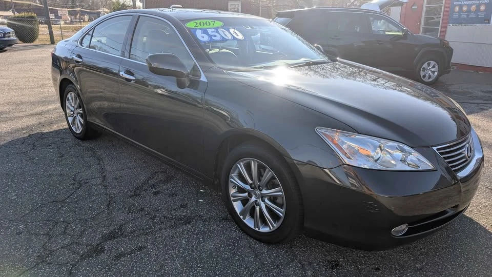 2007 Lexus ES 5th Gen - Image 2 of 13
