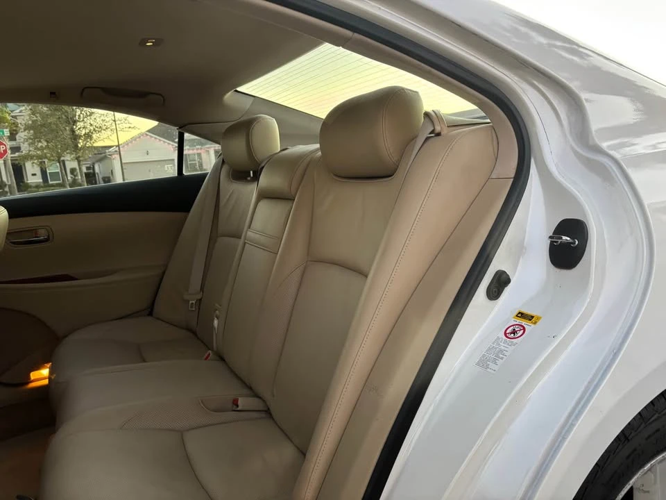 2007 Lexus ES 5th Gen - Image 11 of 13