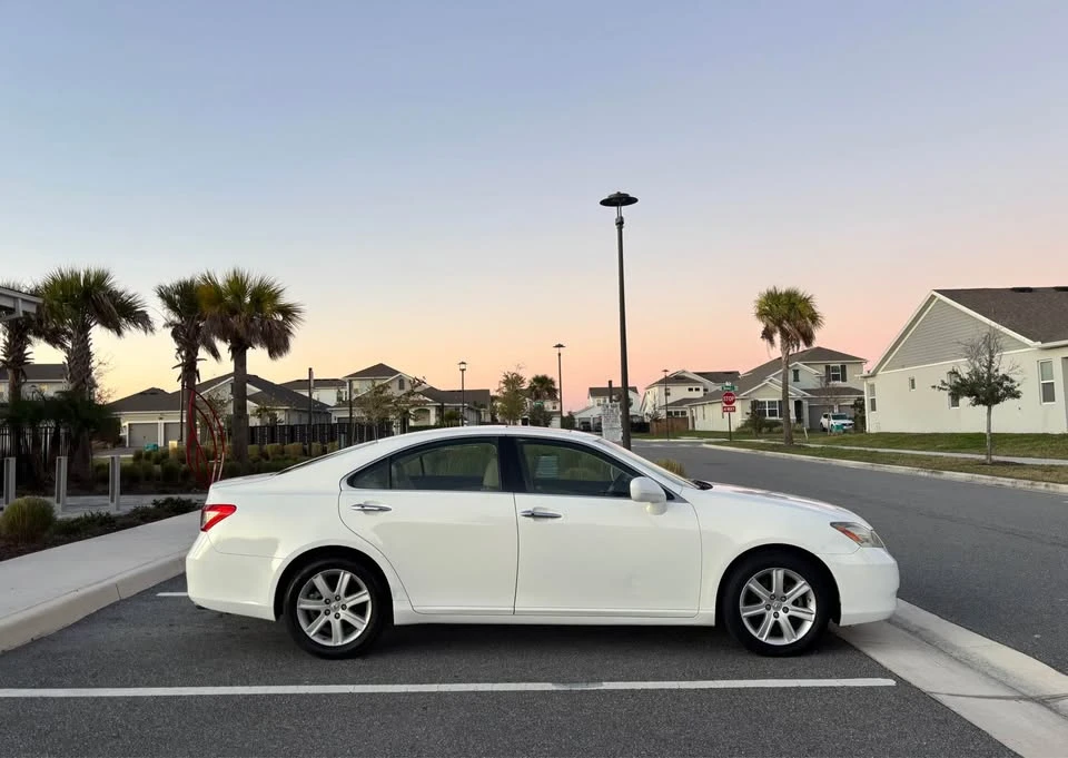2007 Lexus ES 5th Gen - Image 7 of 13