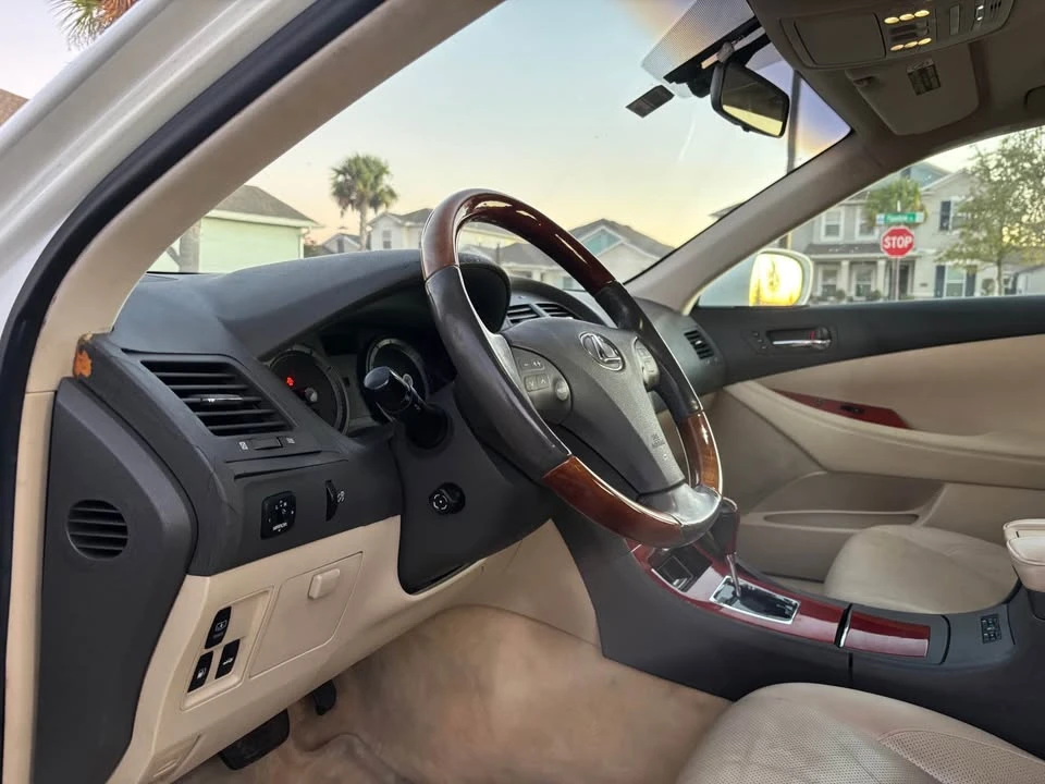 2007 Lexus ES 5th Gen - Image 9 of 13