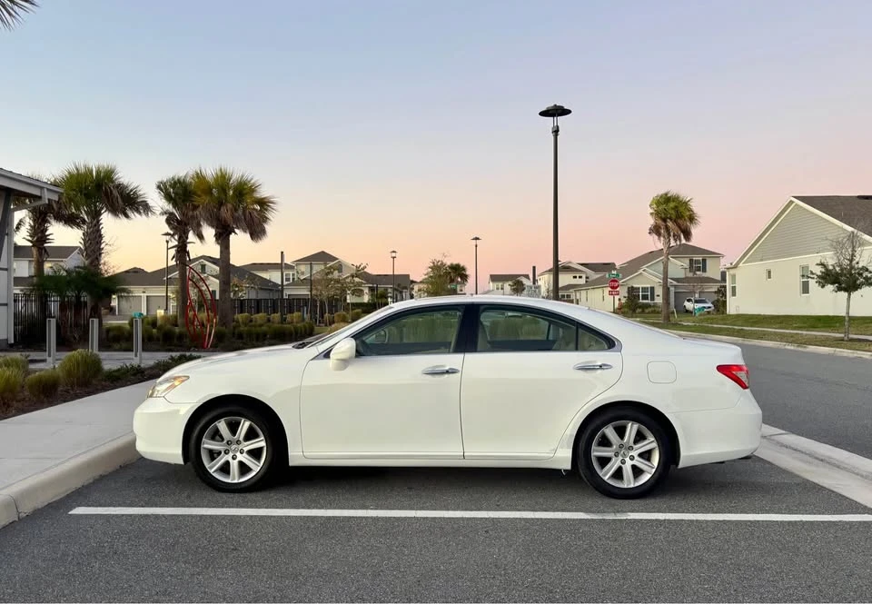 2007 Lexus ES 5th Gen - Image 8 of 13