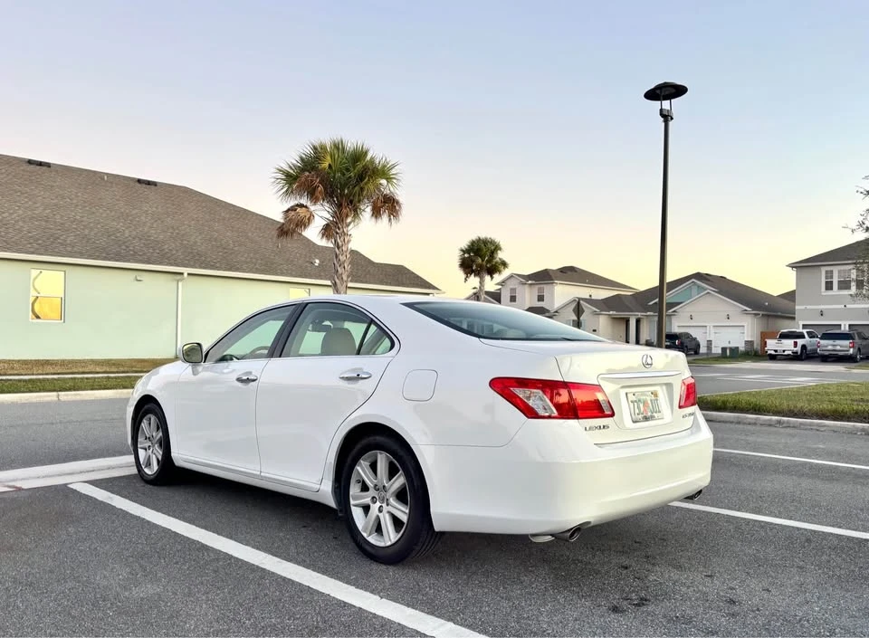 2007 Lexus ES 5th Gen - Image 4 of 13