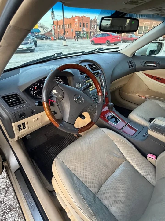 2007 Lexus ES 5th Gen - Image 9 of 12