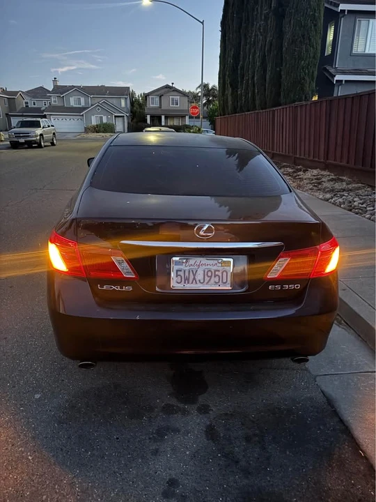 2007 Lexus ES 5th Gen - Image 3 of 8