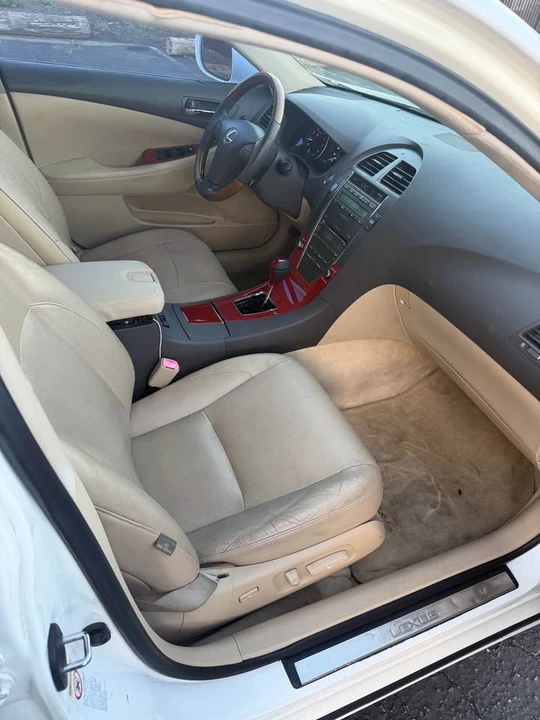2007 Lexus ES 4th Gen - Image 7 of 8