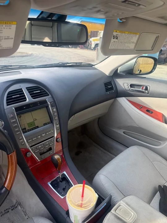 2007 Lexus ES 5th Gen - Image 8 of 11