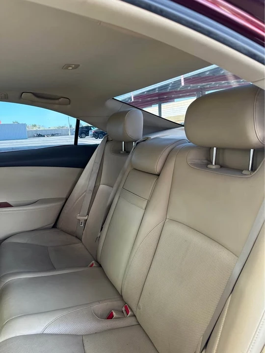 2007 Lexus ES 5th Gen - Image 10 of 13