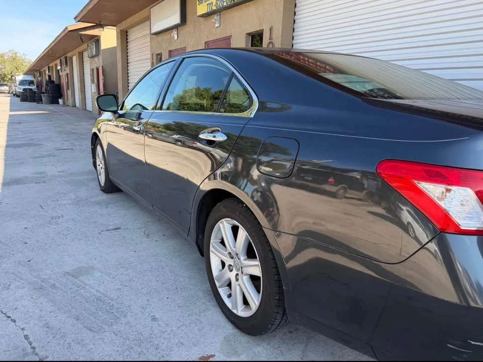 2007 Lexus ES 5th Gen - Image 11 of 16
