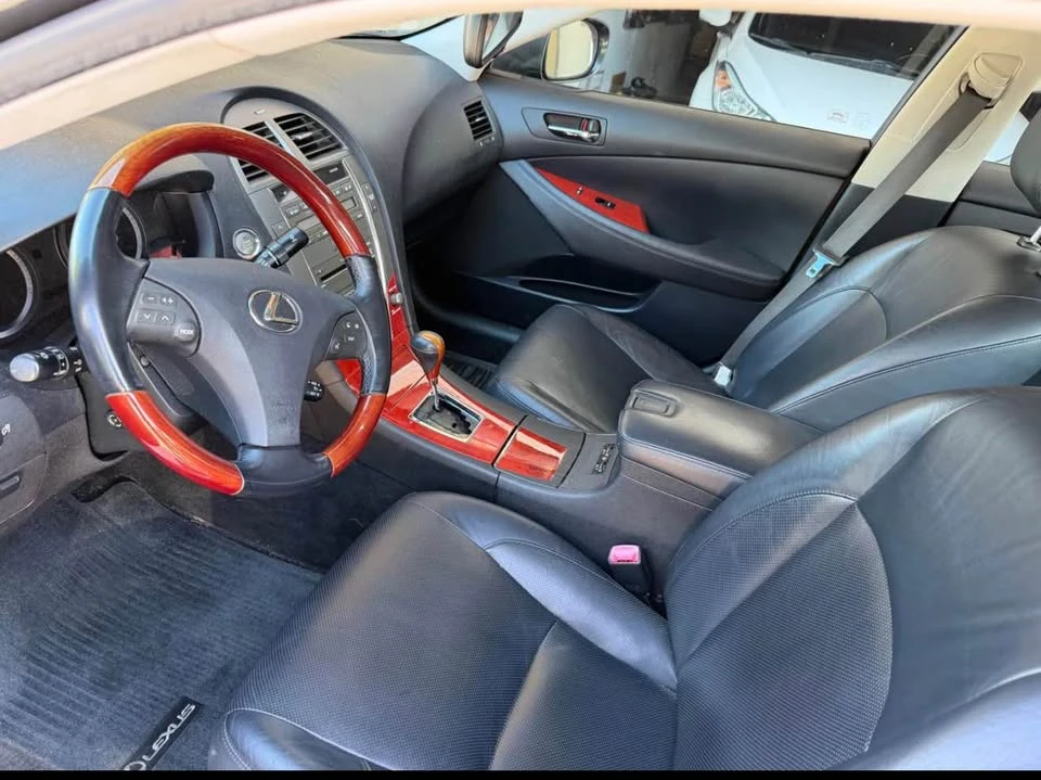 2007 Lexus ES 5th Gen - Image 3 of 16