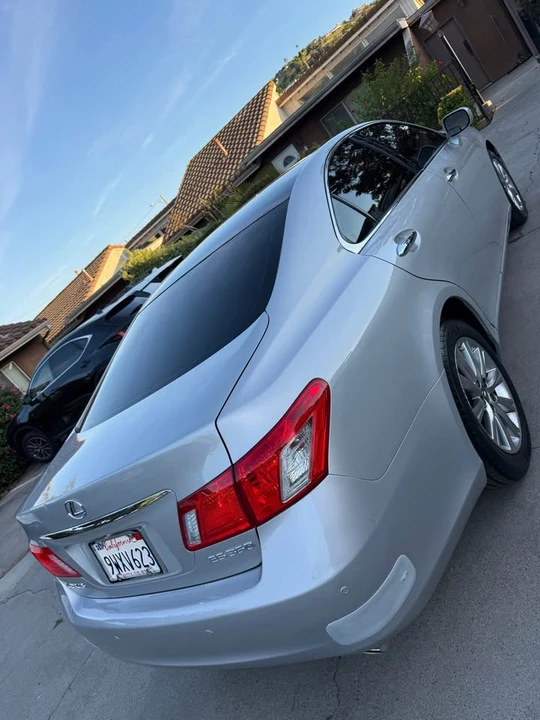 2007 Lexus ES 5th Gen - Image 4 of 18