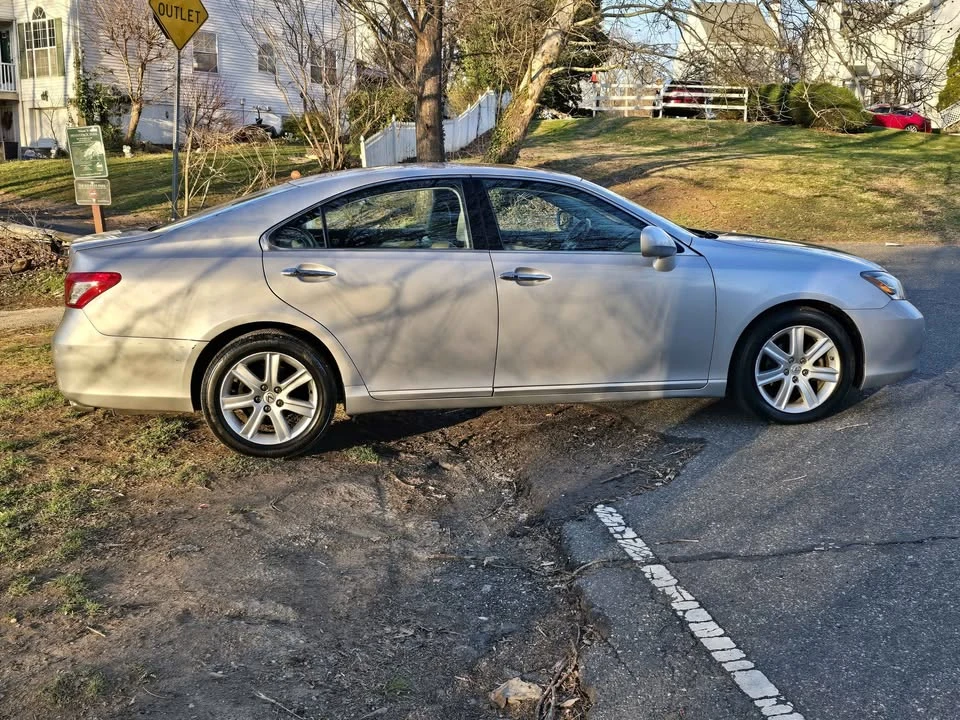 2007 Lexus ES 5th Gen - Image 19 of 20