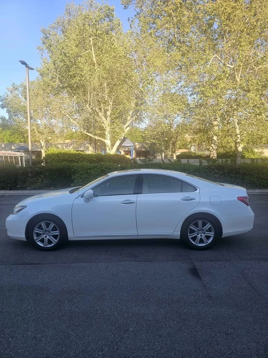 2007 Lexus ES 5th Gen - Image 9 of 20