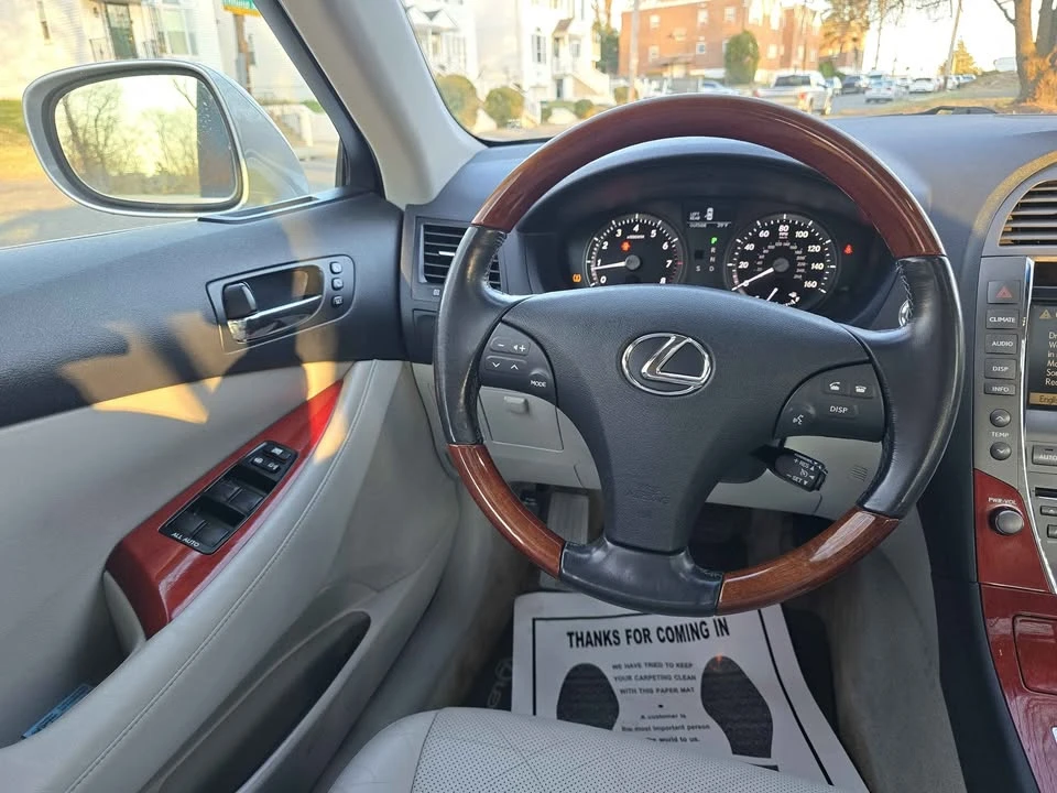 2007 Lexus ES 5th Gen - Image 10 of 20