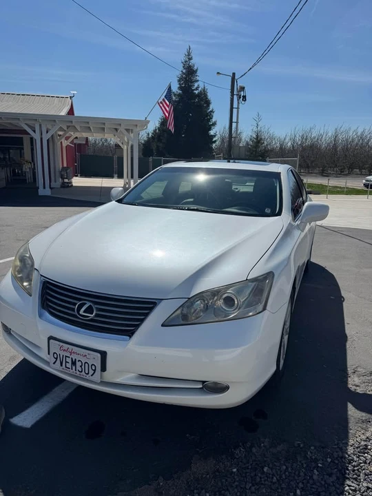 2007 Lexus ES 5th Gen - Image 2 of 9