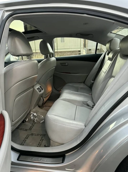 2007 Lexus ES 5th Gen - Image 10 of 12
