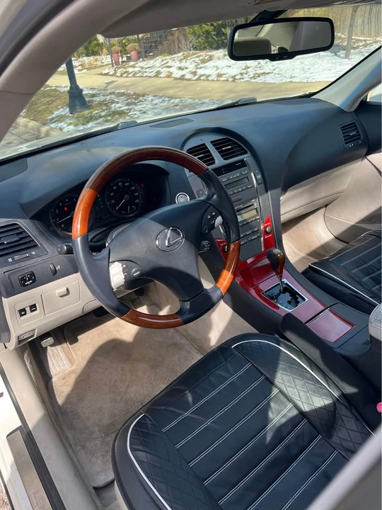 2007 Lexus ES 5th Gen - Image 9 of 15