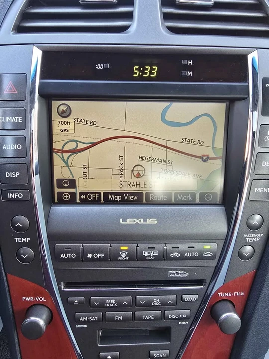 2007 Lexus ES 5th Gen - Image 18 of 20