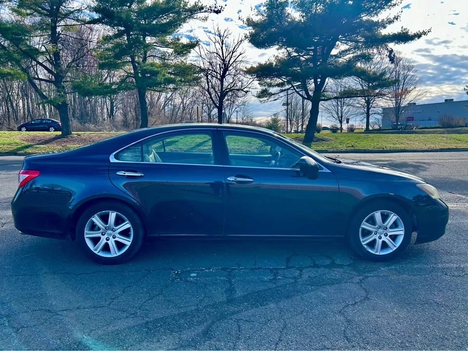 2007 Lexus ES 5th Gen - Image 2 of 6